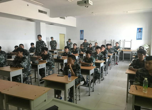 喜迎学子 再创辉煌 延续梦想_副本.jpg